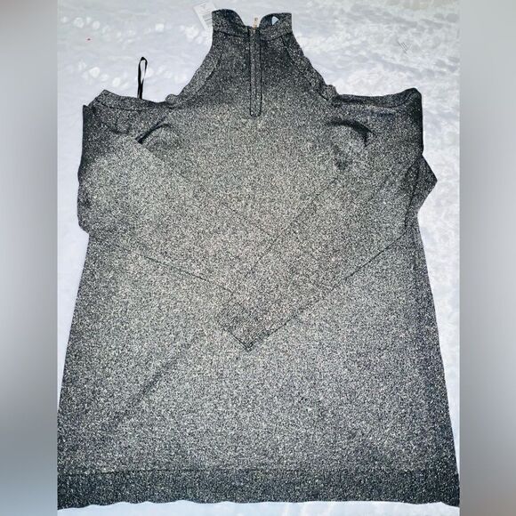 Torrid metallic PULLOVER CROSS NECK COLD SHOULDER SWEATER - Picture 4 of 7